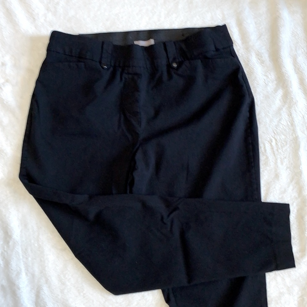 Maurices pull on black skinny dress pants. Size Large short stretchy